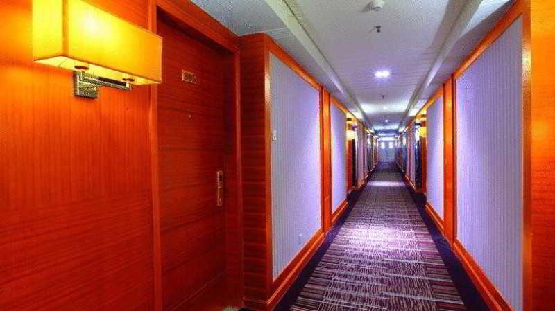 Bluesky Hotel Гуанджоу Екстериор снимка