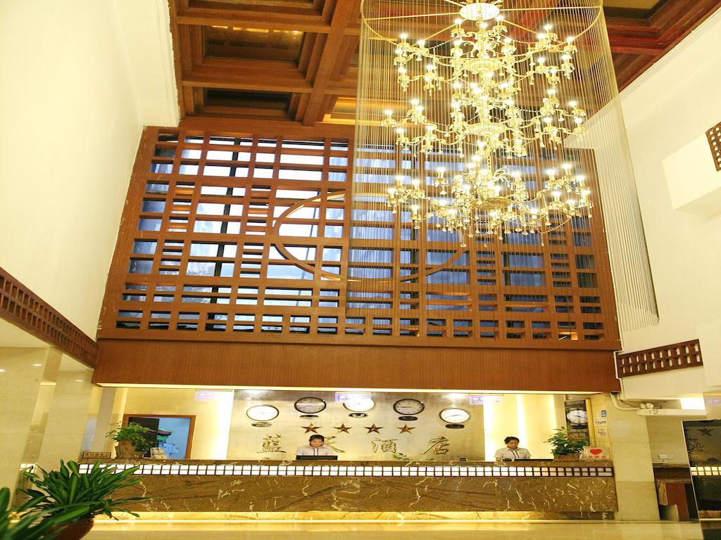Bluesky Hotel Гуанджоу Екстериор снимка