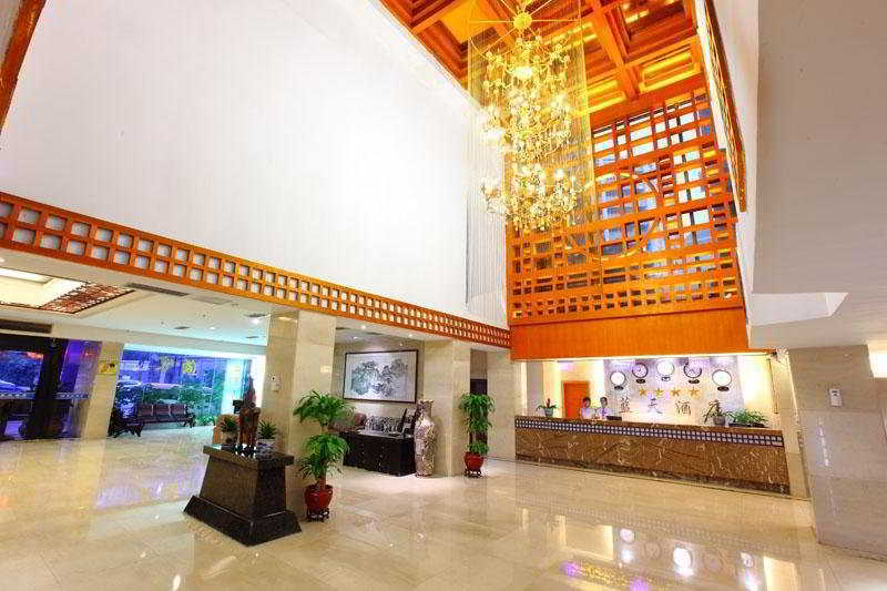 Bluesky Hotel Гуанджоу Екстериор снимка