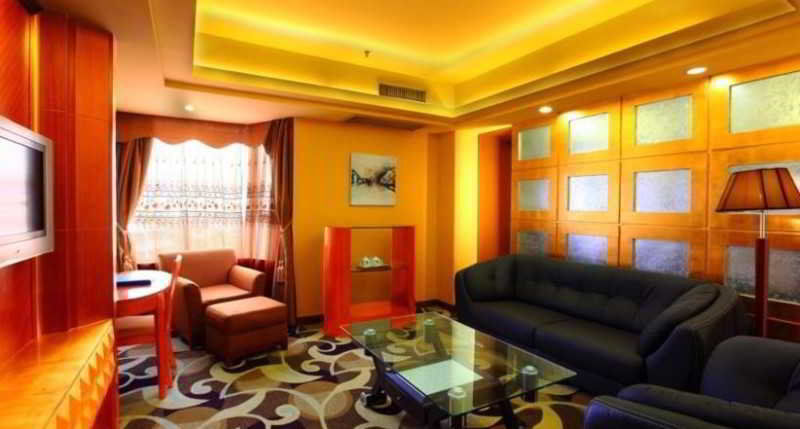 Bluesky Hotel Гуанджоу Екстериор снимка