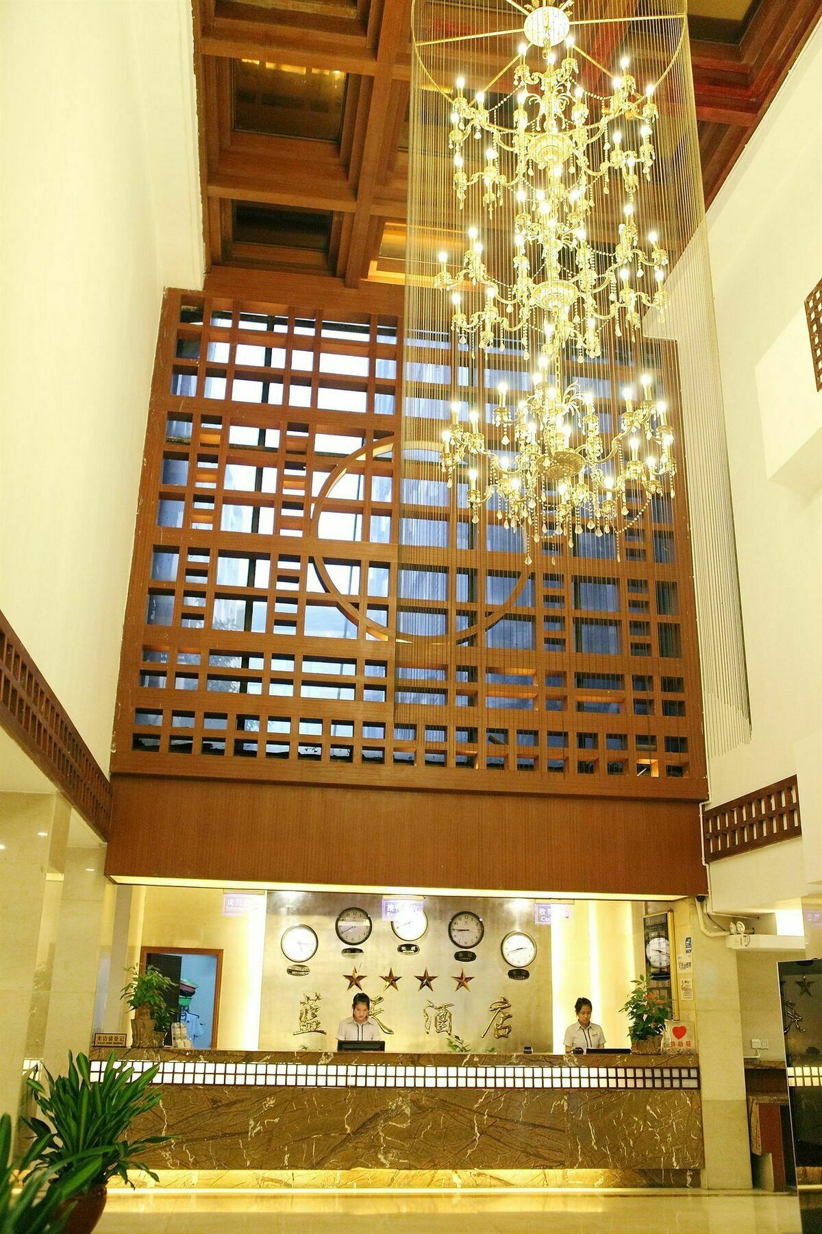 Bluesky Hotel Гуанджоу Екстериор снимка