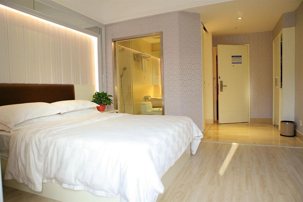 Bluesky Hotel Гуанджоу Екстериор снимка